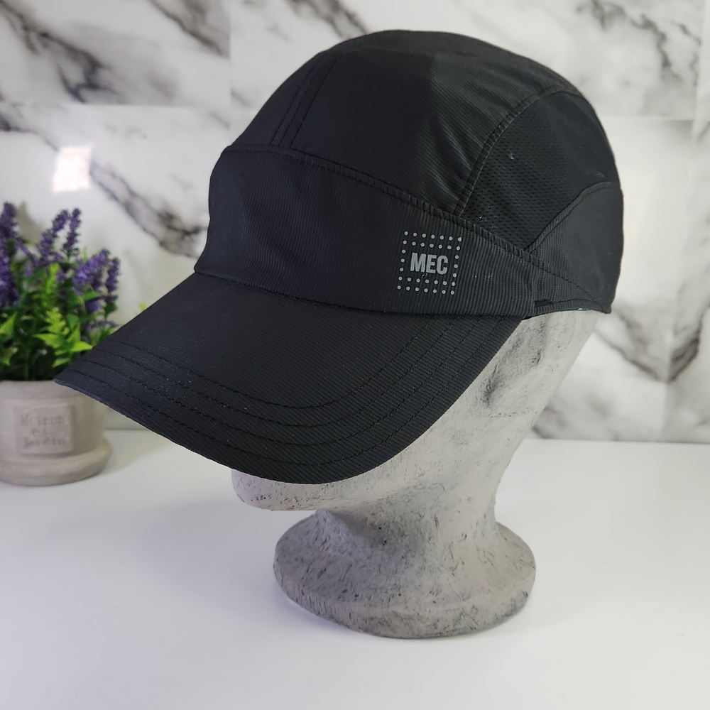 MEC Hat. 5 Panels Cap. Running Hat Black Performance Adjustable